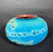 Load image into Gallery viewer, Josh Simpson Contemporary Glass: Blue New Mexico Vase