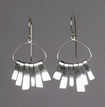 Load image into Gallery viewer, Anni Maliki: Flicker Earrings