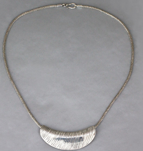 Anni Maliki: Pod Necklace