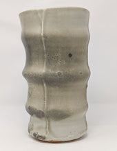 Load image into Gallery viewer, Daniel Bellow: Vase