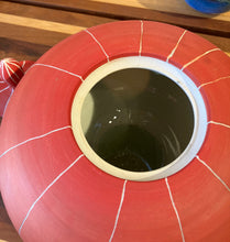 Load image into Gallery viewer, David Ernster: Covered Pot