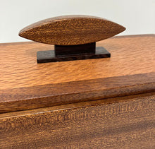 Load image into Gallery viewer, Edward Jacob: Large Lift Top Box 1