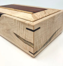Load image into Gallery viewer, Edward Jacob: Pin Hinge Box