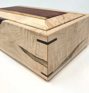 Edward Jacob: Pin Hinge Box