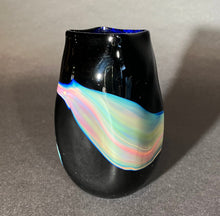 Load image into Gallery viewer, Josh Simpson Contemporary Glass: Corona Mini Vase 12.4.25