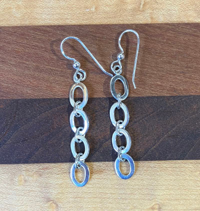 Jeanne Bennett: 4 Oval Link Drop Earrings