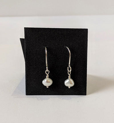 Rachel Gunnard: Pearl Drops Earrings