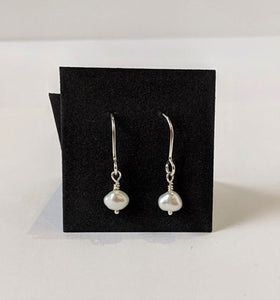 Rachel Gunnard: Pearl Drops Earrings