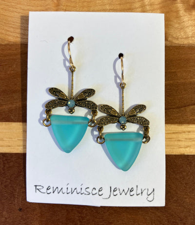 Reminisce Jewelry: Aqua Glass Flag Earrings
