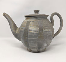 Load image into Gallery viewer, Daniel Bellow: Teapot