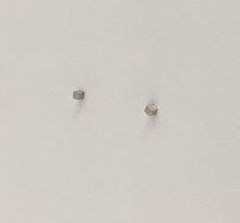 Load image into Gallery viewer, Rachel Gunnard: Small Squares Earrings