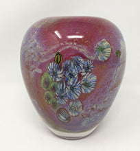 Load image into Gallery viewer, Josh Simpson Conteporary Glass: Vintage Inhabited Vase